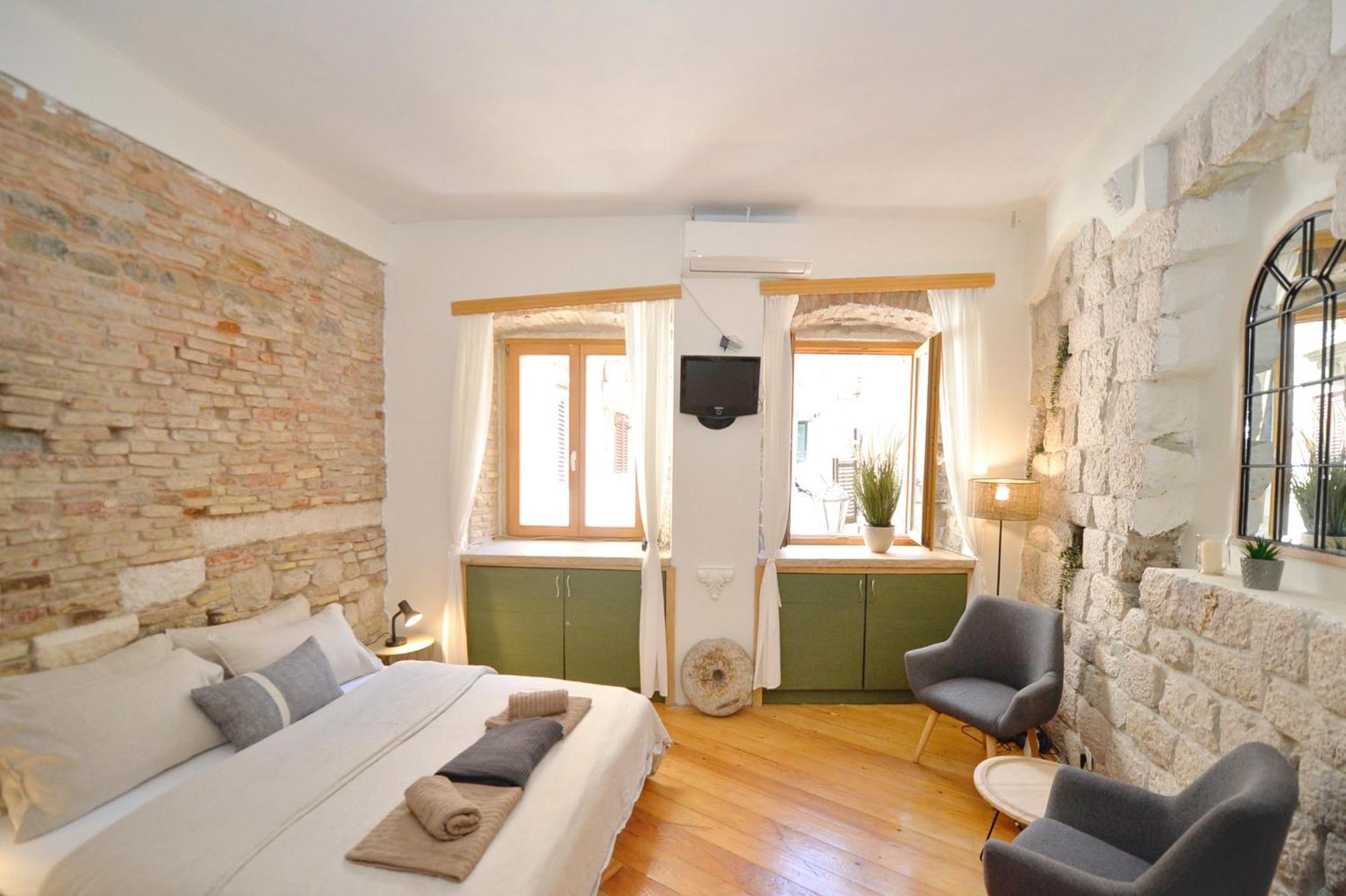 Charming Apartment In Kotor Luaran gambar